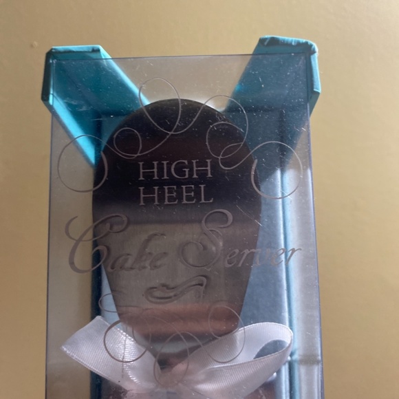 NEW in box high heel cake server - Picture 4 of 4